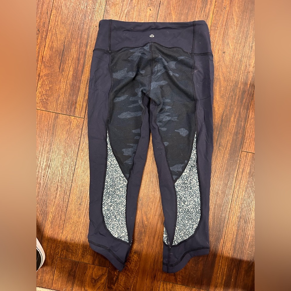 Lulu lemon crop size 6